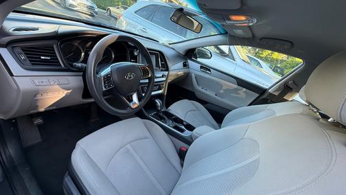 2019 Hyundai SONATA SE