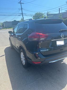 Green 2020 Nissan Rogue SV
