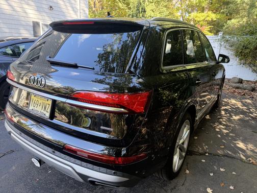 2025 Audi Q7 55 Premium Plus