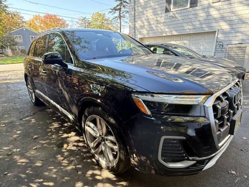 2025 Audi Q7 55 Premium Plus