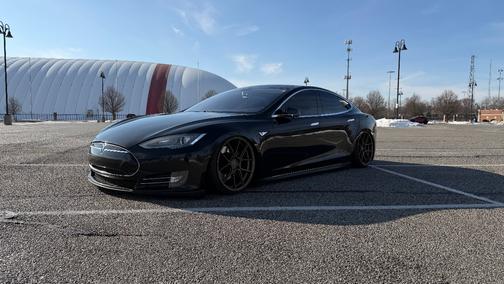 Black 2014 Tesla Model S 60