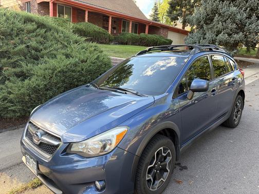 Blue 2013 Subaru XV Crosstrek 2.0i Premium