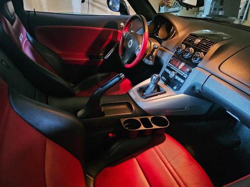 Black 2007 Saturn Sky Red Line
