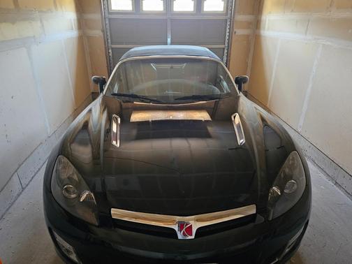 Black 2007 Saturn Sky Red Line