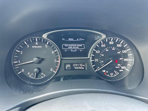 2015 Nissan Pathfinder SV