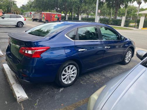 Blue 2018 Nissan Sentra SV