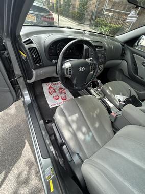 Gray 2010 Hyundai ELANTRA SE