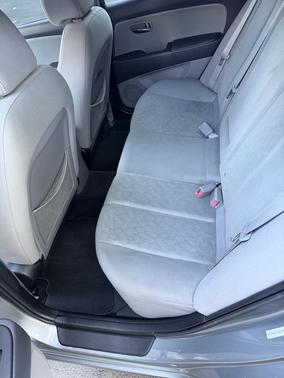 Gray 2010 Hyundai ELANTRA SE