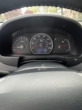 Gray 2010 Hyundai ELANTRA SE