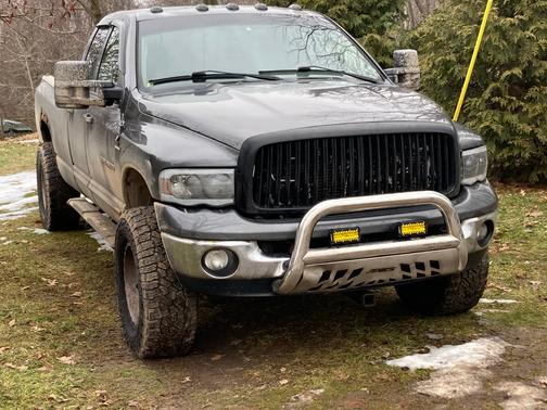 Gray 2004 Dodge Ram 2500 Laramie Quad Cab