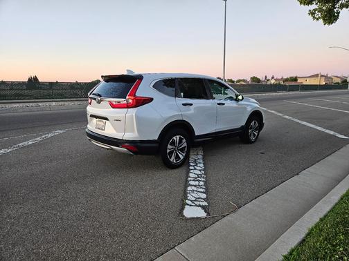 White 2019 Honda CR-V LX