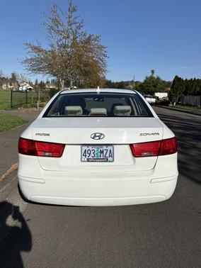 White 2010 Hyundai SONATA GLS