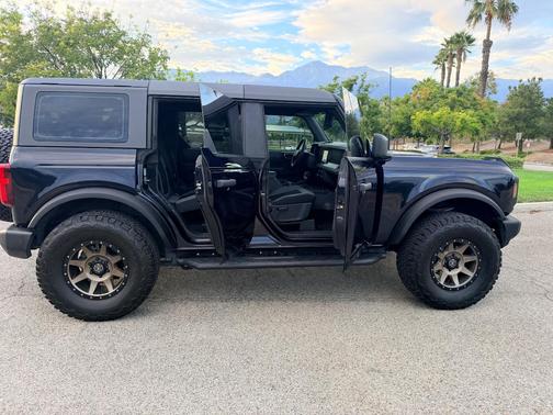 Blue 2021 Ford Bronco Base