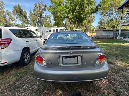 2003 Nissan Maxima SE