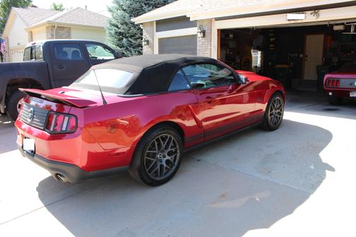 2011 Ford Mustang GT Premium