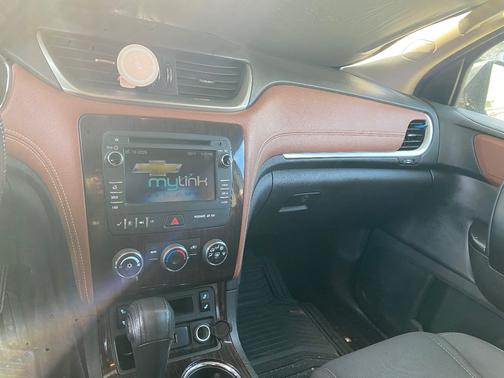 Black 2015 Chevrolet Traverse 1LT