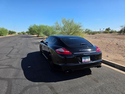 2011 Porsche Panamera Panamera 4