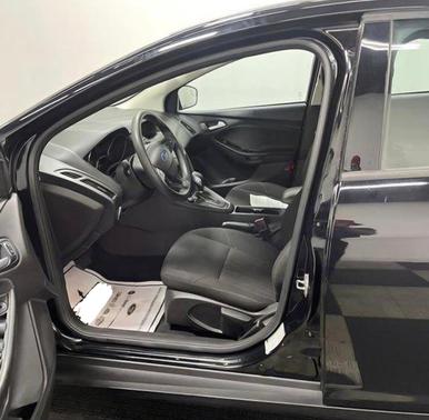 Black 2018 Ford Focus SE