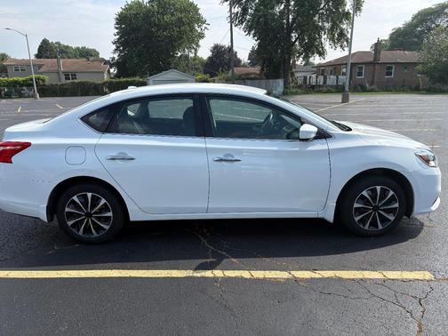 White 2016 Nissan Sentra SV
