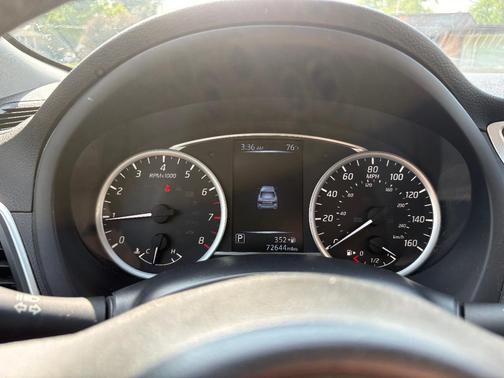 White 2016 Nissan Sentra SV