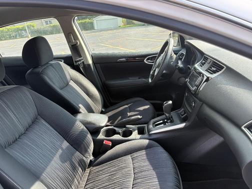 White 2016 Nissan Sentra SV