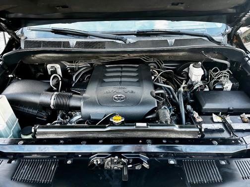 2017 Toyota Tundra SR5