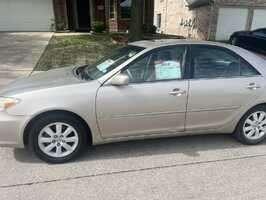 Gold 2002 Toyota Camry LE
