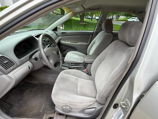 Silver 2002 Toyota Camry LE
