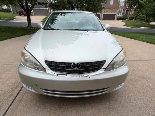 Silver 2002 Toyota Camry LE