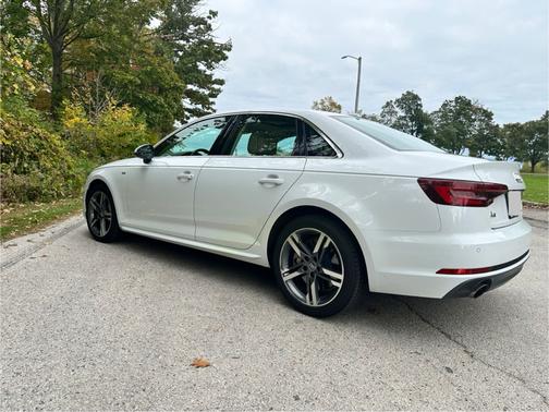 2018 Audi A4 2.0T Premium Plus
