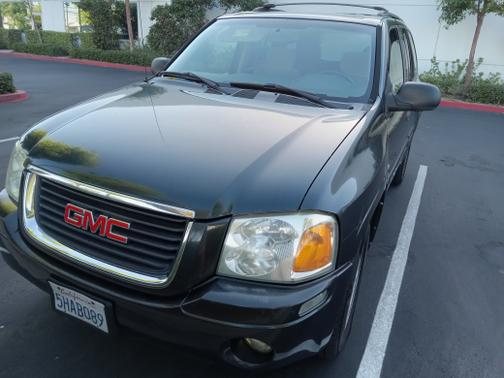 Gray 2004 GMC Envoy SLE