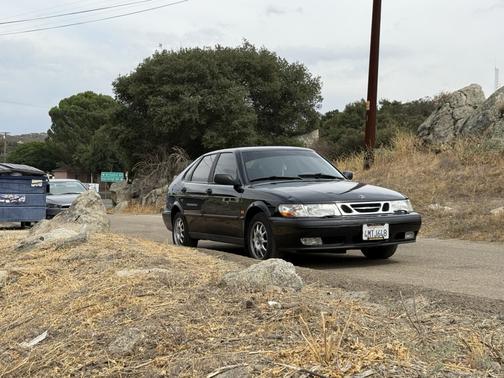 2000 Saab 9-3 Base