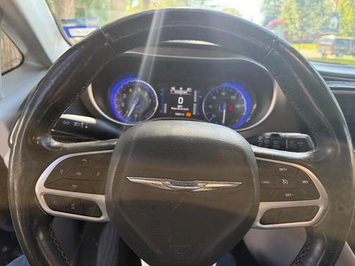 Black 2019 Chrysler Pacifica Touring L