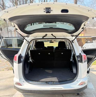 White 2016 Toyota RAV4 LE