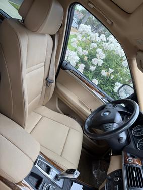 Gray 2010 BMW X5 xDrive30i