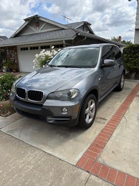 Gray 2010 BMW X5 xDrive30i