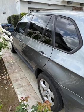 Gray 2010 BMW X5 xDrive30i