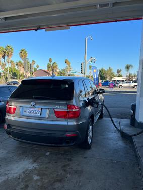 Gray 2010 BMW X5 xDrive30i