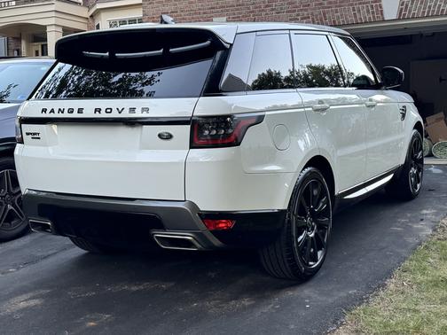 White 2018 Land Rover Range Rover Sport HSE