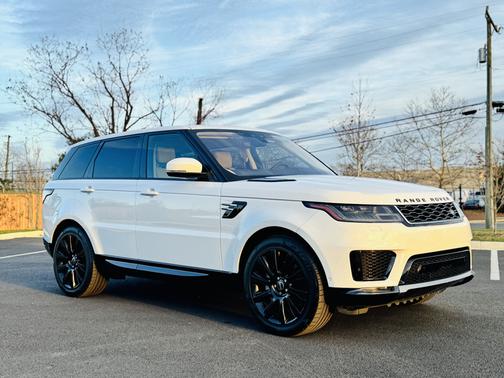 White 2018 Land Rover Range Rover Sport HSE