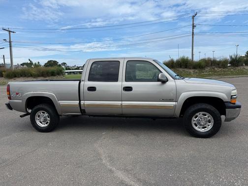 Beige 2002 Chevrolet Silverado 1500 LS H/D Crew Cab