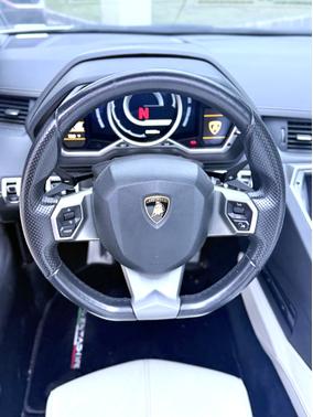 2014 Lamborghini Aventador LP700-4