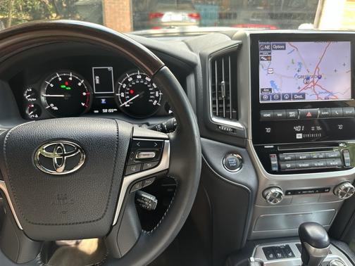 2017 Toyota Land Cruiser Base