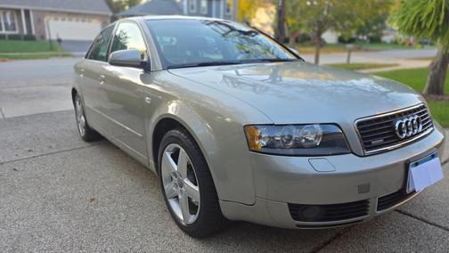 Beige 2005 Audi A4 3