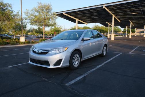 2014 Toyota Camry Hybrid LE