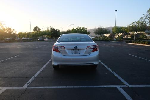 2014 Toyota Camry Hybrid LE