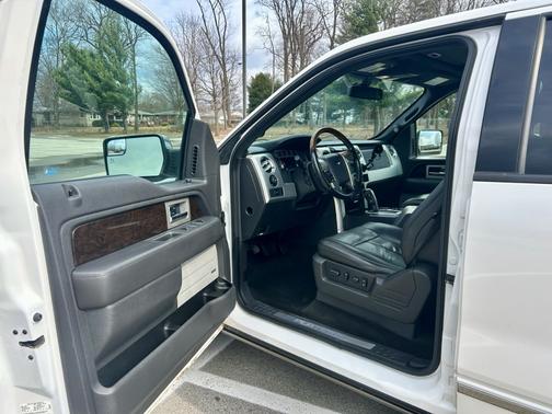 White 2013 Ford F-150 Platinum