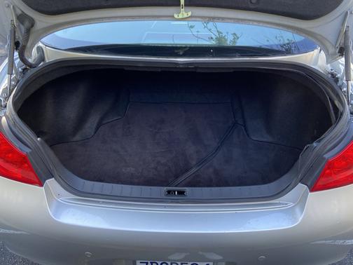 2010 INFINITI G37 Journey