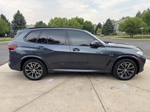 Gray 2022 BMW X5 PHEV xDrive45e