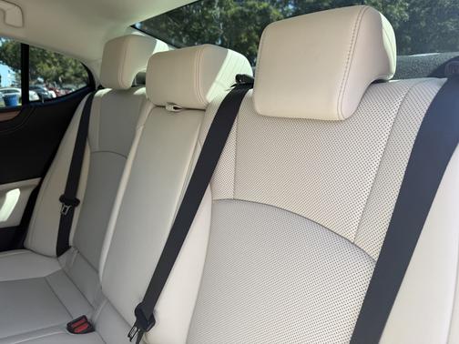 White 2025 Lexus ES 300h Base